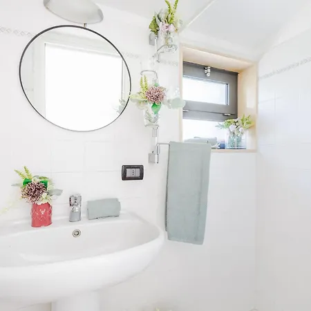 Gatti 别墅 马里纳-迪-皮特拉桑塔