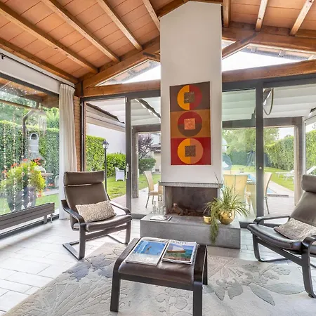 Gatti 马里纳-迪-皮特拉桑塔