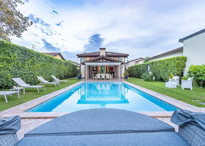 Gatti Marina di Pietrasanta